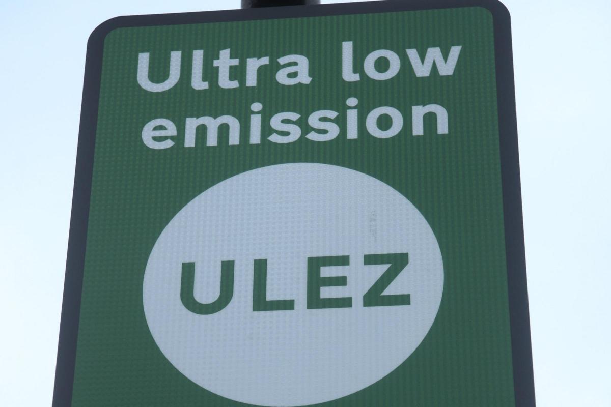 Low emissions sign