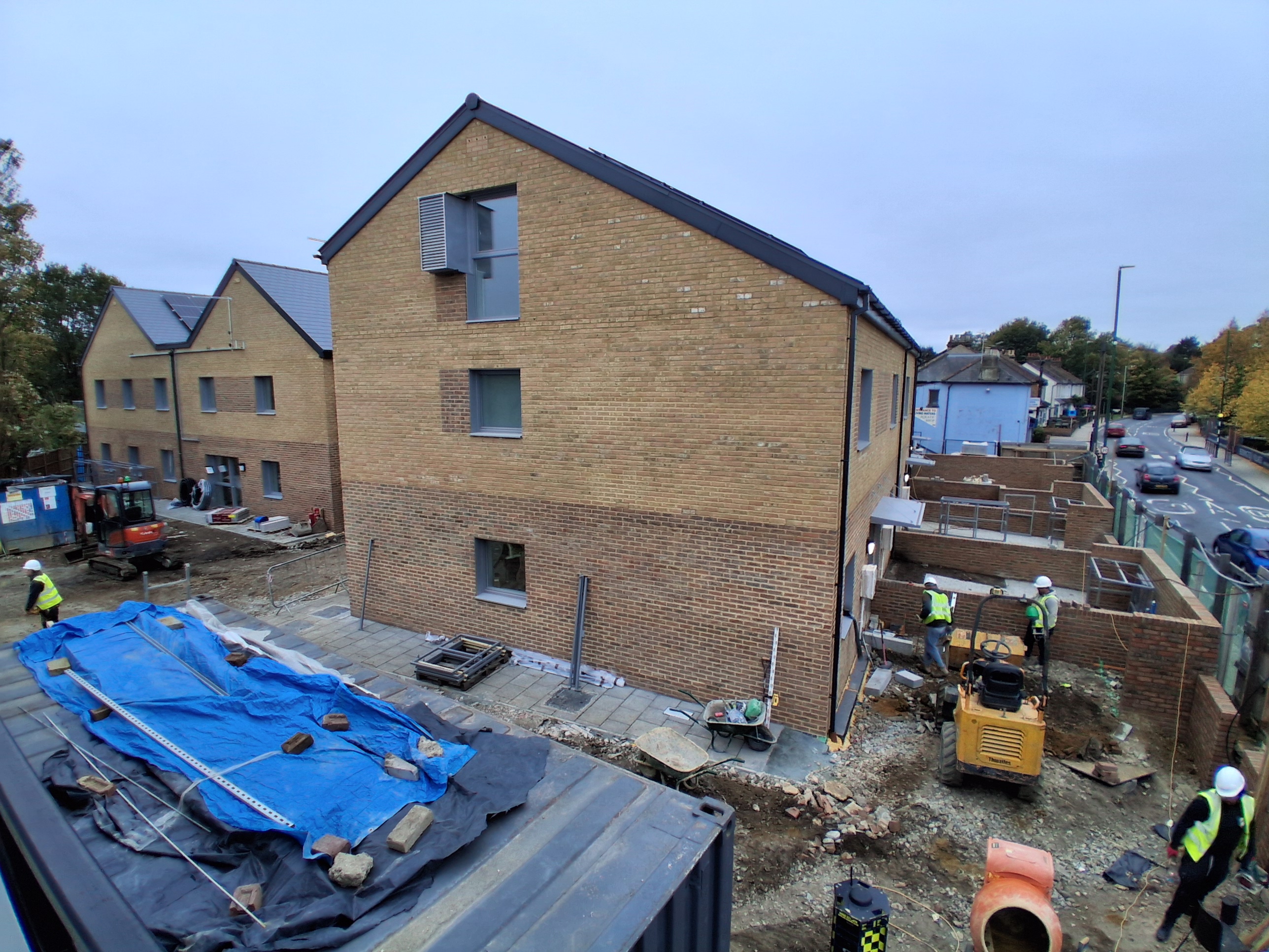 Picture of the new houses and flats being built in Beddington Lane
