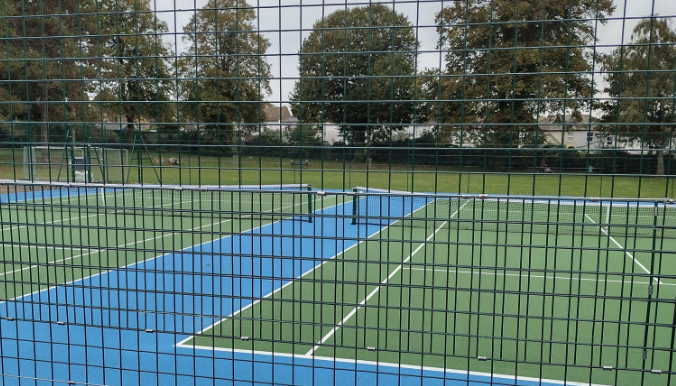 Tennis courts in Sutton